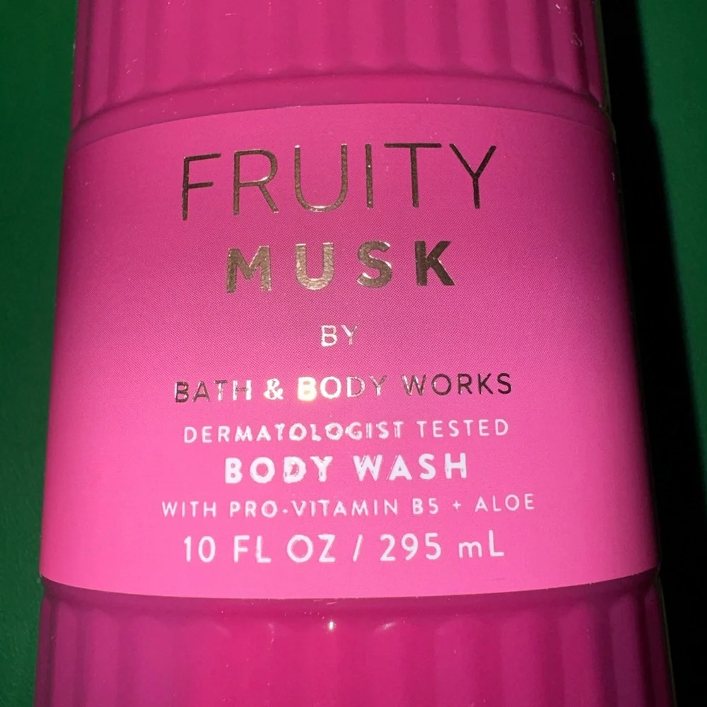 Bath & Body Works Fruity Musk Pink Body Wash